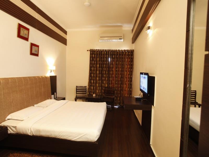 Hotel Mj Residency Dehradun Bagian luar foto